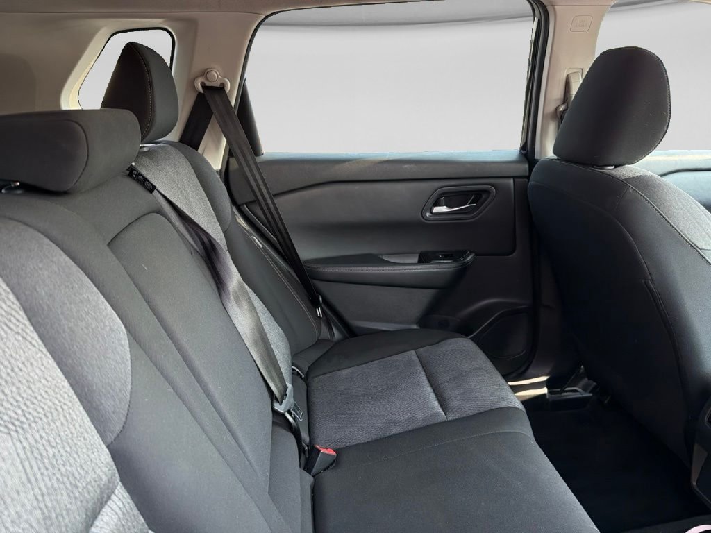 Used 2024 Nissan Rogue SV FWD image 12