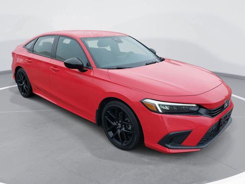 Used 2024 Honda Civic Sport image 3
