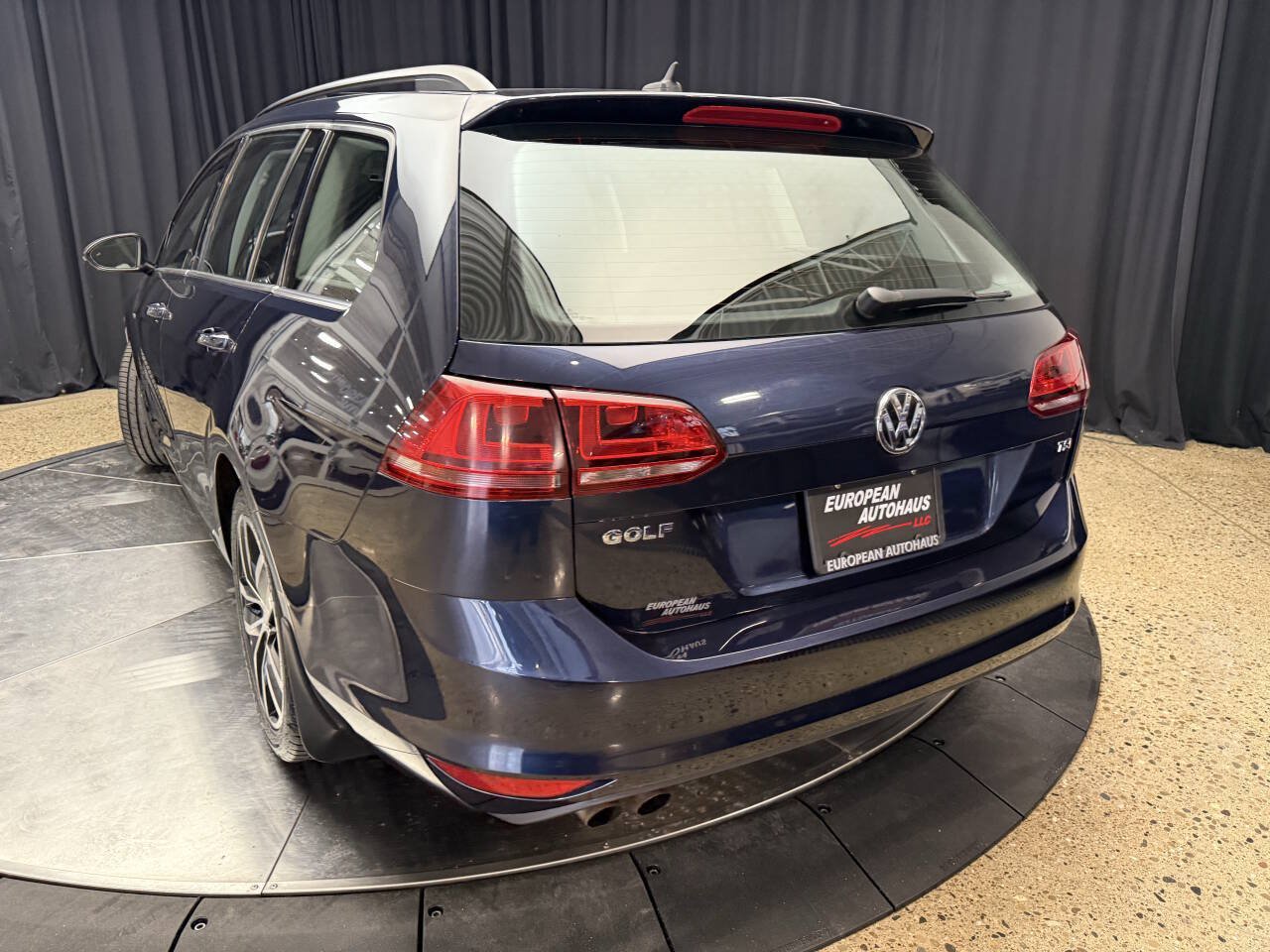 Used 2016 Volkswagen Golf Limited Edition FWD image 7