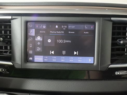 Used 2023 Chrysler Voyager LX FWD image 38