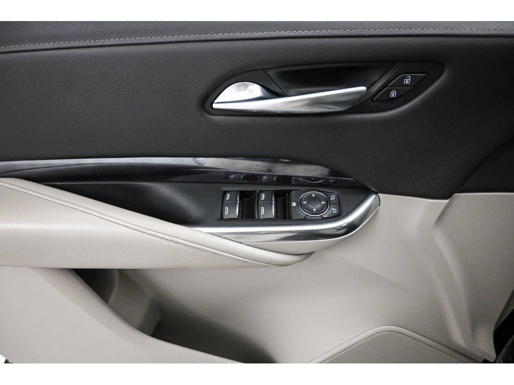 Used 2020 Cadillac XT4 Luxury w/ Cold Weather Package AWD/4WD image 30