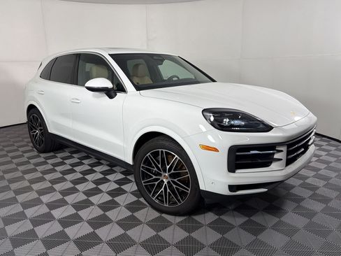 Certified 2026 Porsche Cayenne AWD/4WD image 7