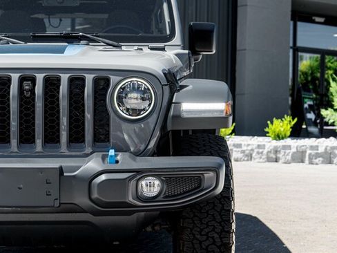 Used 2023 Jeep Wrangler Unlimited Rubicon 4xe w/ Cold Weather Group AWD/4WD image 11