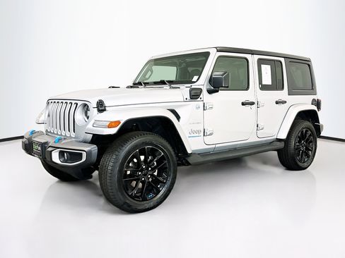 Used 2023 Jeep Wrangler Sahara image 3