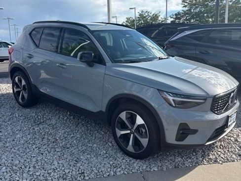 Used 2026 Volvo XC40 B5 Plus w/ Protection Package Premier AWD/4WD image 2
