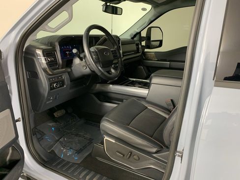Used 2024 Ford F250 Lariat w/ Sport Appearance Package image 29