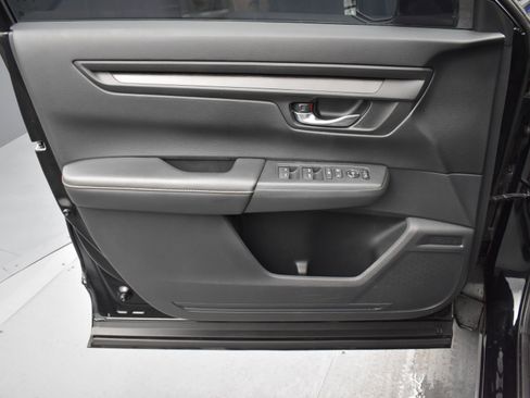 Used 2025 Honda CR-V Sport image 7