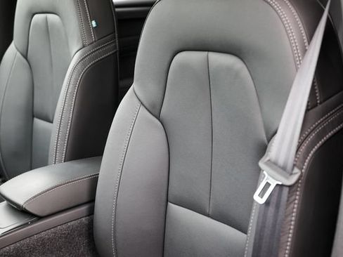 Certified 2026 Volvo XC40 B5 Plus AWD/4WD image 39