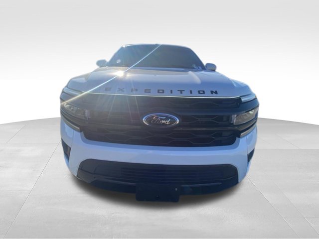 Used 2024 Ford Expedition Limited AWD/4WD image 10