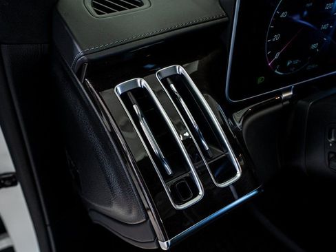 Used 2023 Mercedes-Benz S 580 4MATIC Sedan image 39