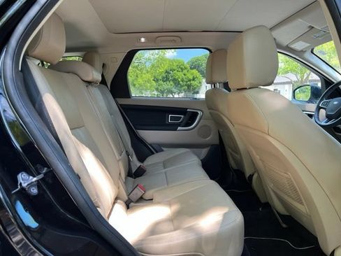 Used 2019 Land Rover Discovery Sport HSE AWD/4WD image 18