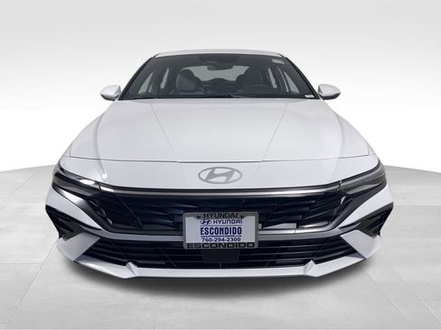New 2025 Hyundai Elantra Limited image 8