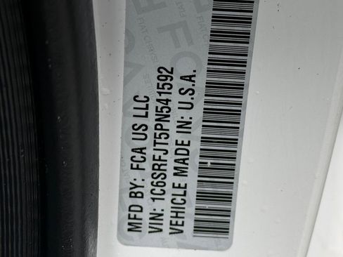 Used 2023 RAM 1500 Laramie AWD/4WD image 27