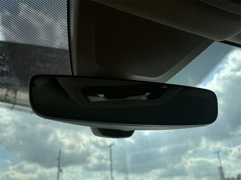 New 2026 Volkswagen Atlas SE image 21