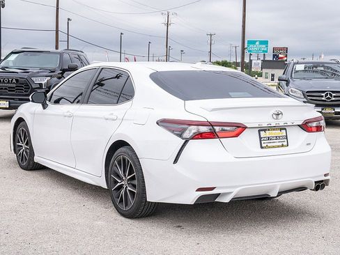 Used 2021 Toyota Camry SE FWD image 7