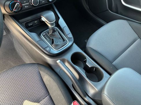 Used 2025 Kia Soul LX w/ LX Technology Package image 39