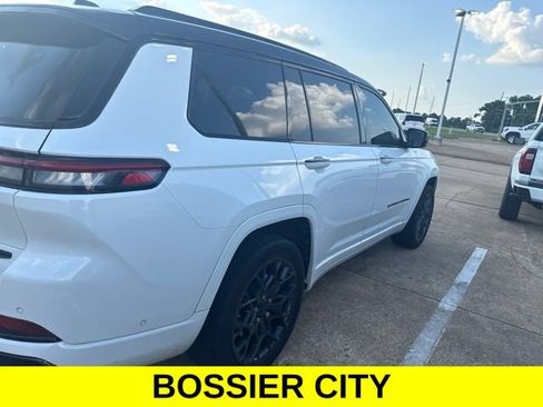 Used 2025 Jeep Grand Cherokee L Summit w/ Obsidian Package AWD/4WD image 5