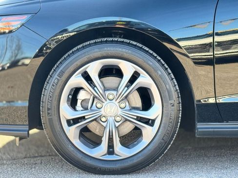 Used 2023 Honda Accord EX image 11