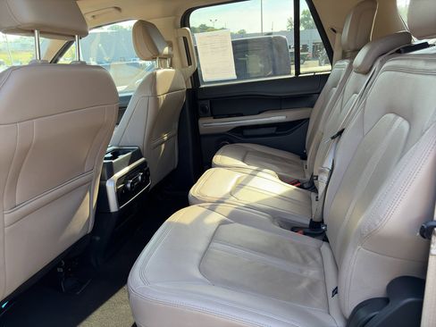 Used 2024 Ford Expedition Max Limited AWD/4WD image 4
