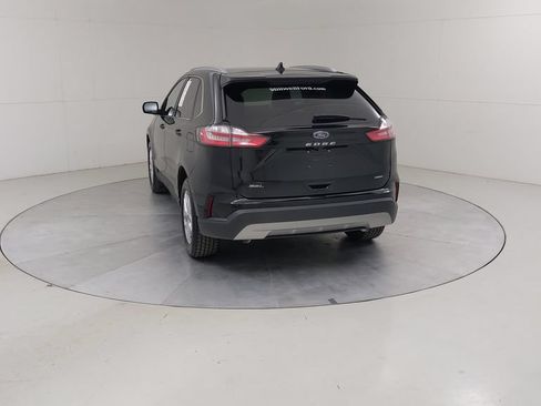 Certified 2024 Ford Edge SEL w/ Convenience Package AWD/4WD image 15