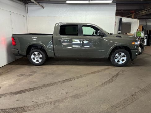 Used 2026 RAM 1500 Big Horn AWD/4WD image 4