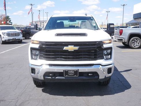 Certified 2025 Chevrolet Silverado 2500 W/T w/ WT/CX Safety Package AWD/4WD image 3