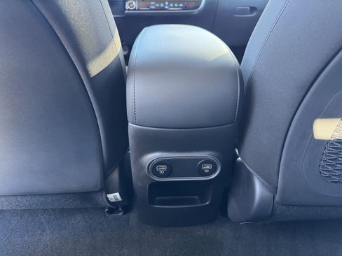 Used 2024 Hyundai Ioniq 5 SE image 34