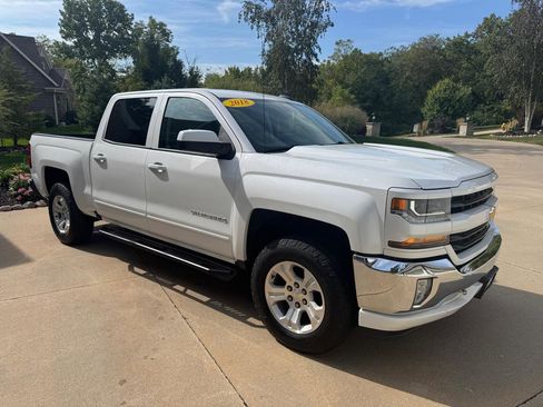 Used 2018 Chevrolet Silverado 1500 LT w/ All Star Edition image 8