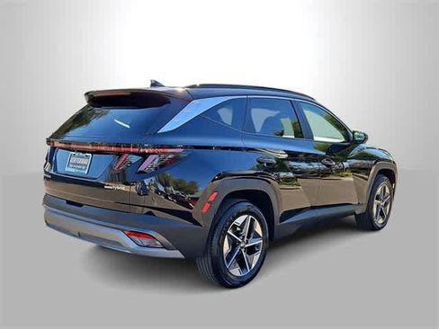 Certified 2025 Hyundai Tucson SEL image 8