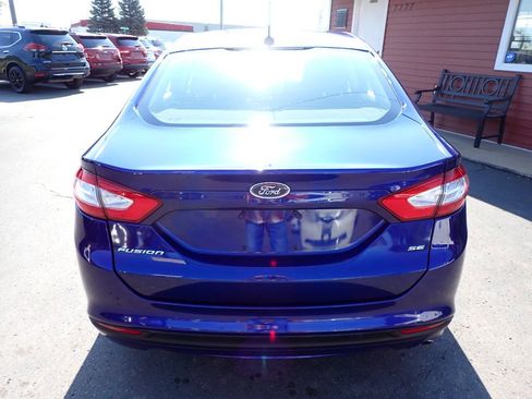 Used 2014 Ford Fusion SE FWD image 5