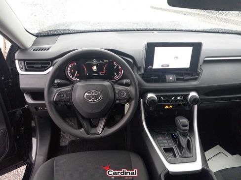 Used 2024 Toyota RAV4 LE image 21