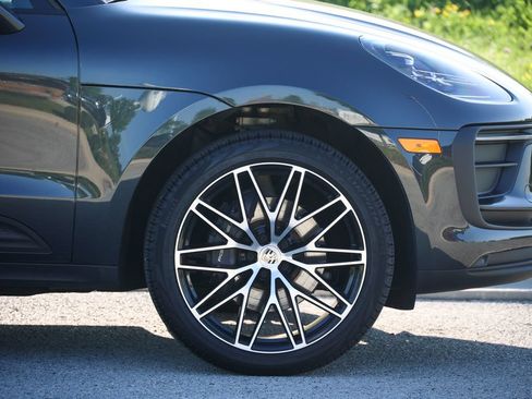 Certified 2026 Porsche Macan Turbo AWD/4WD image 28