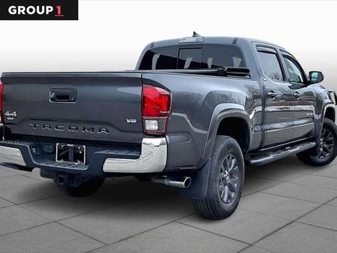 Certified 2022 Toyota Tacoma SR5 image 12