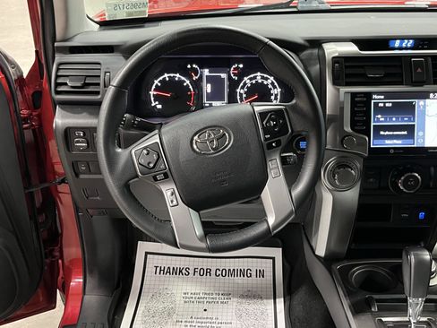 Used 2021 Toyota 4Runner SR5 Premium w/ Moonroof Package AWD/4WD image 12