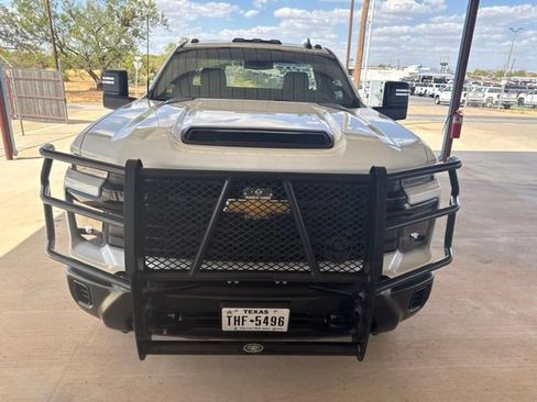 Used 2024 Chevrolet Silverado 2500 W/T w/ WT Convenience Package AWD/4WD image 2