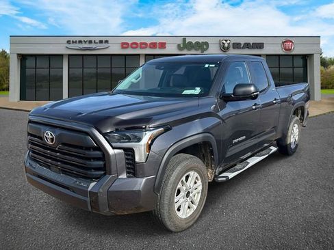 Used 2024 Toyota Tundra SR5 w/ SR5 Premium Package image 5