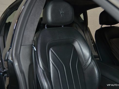 Used 2014 Maserati Quattroporte GTS RWD image 16