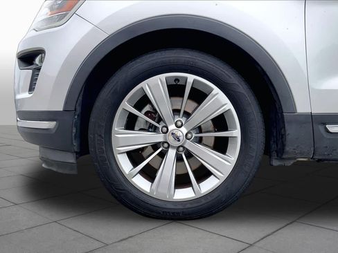 Used 2018 Ford Explorer Limited FWD image 11