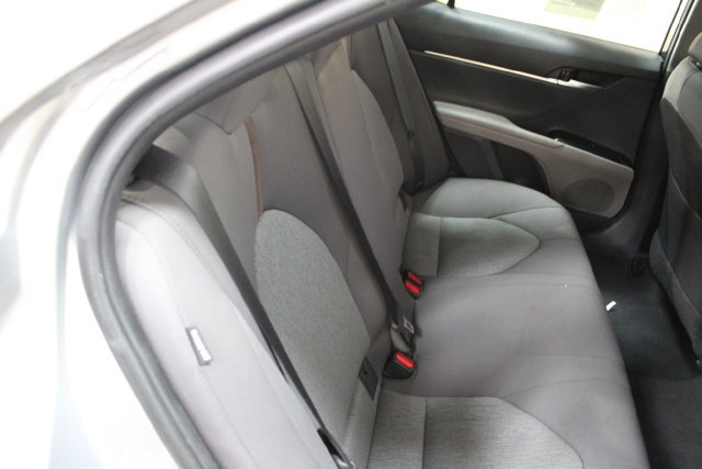 Used 2018 Toyota Camry LE FWD image 9