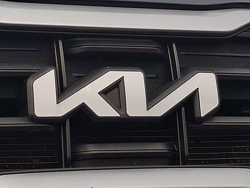 Certified 2023 Kia Telluride S image 29