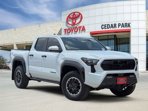 Used 2024 Toyota Tacoma TRD Off-Road w/ TRD Off Road Premium Package AWD/4WD image 1