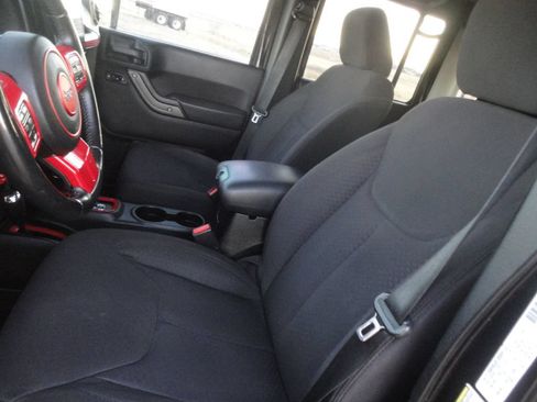 Used 2013 Jeep Wrangler Unlimited Sport AWD/4WD image 7