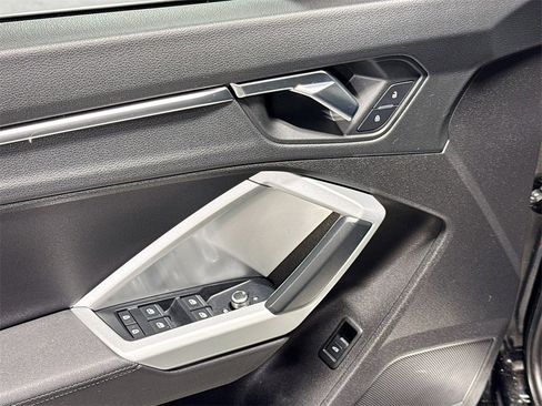 Used 2020 Audi Q3 2.0T Premium w/ Convenience Package image 26