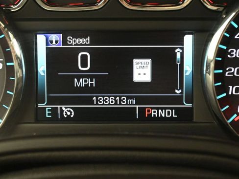Used 2020 GMC Yukon XL SLT w/ Open Road Package AWD/4WD image 18