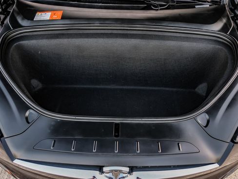 Used 2017 Tesla Model X 75D image 55