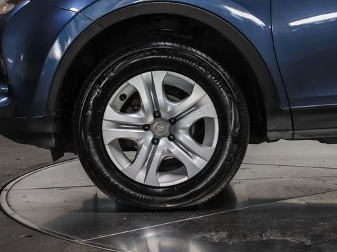 Used 2014 Toyota RAV4 LE FWD image 9