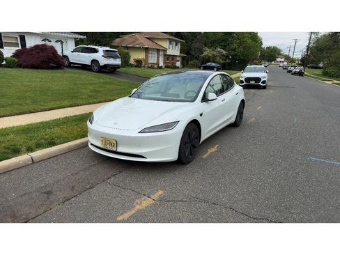 Used 2025 Tesla Model 3 Long Range AWD/4WD image 1