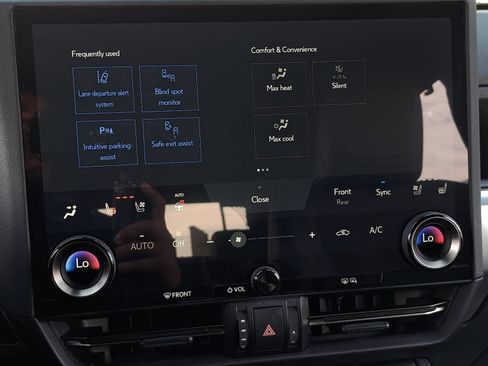 Used 2024 Lexus GX 550 w/ Accessory Package (2T) AWD/4WD image 24