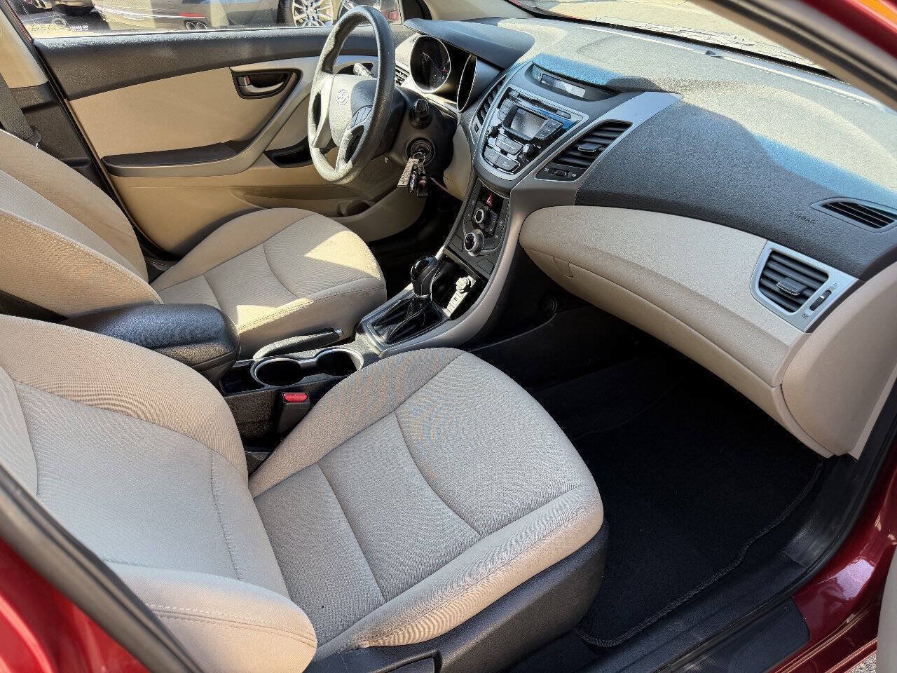 Used 2016 Hyundai Elantra SE FWD image 8