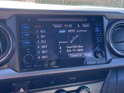 Used 2018 Toyota Tacoma SR image 11